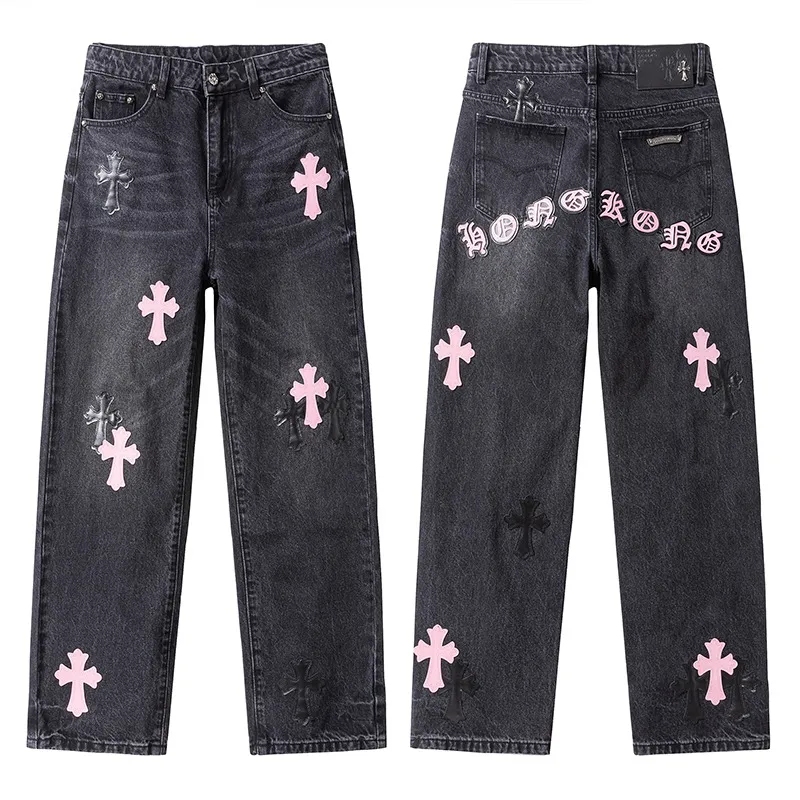P260 💰 (top version) chrome hearts ss25 black leather Sanskrit fine jeans. Styles with different washed textures, very friendly to people with thin legs and thick legs. The slightly flared version is very flattering to the leg shape. The moderate length is timeless and easy to match. It is the basis of various styles. It is a must-have in the wardrobe! The fabric is stiff but also makes the upper body soft without losing texture. The washing process is even more perfect. It is a must-have item for everyone! ! !  Color: black Size: 30-32-34-36 30 32 34 36 Waist circumference 80 85 90 95 Sitting circumference 105 130 115 120 Foot opening 46 47 48 49 External length 102 103 104 105